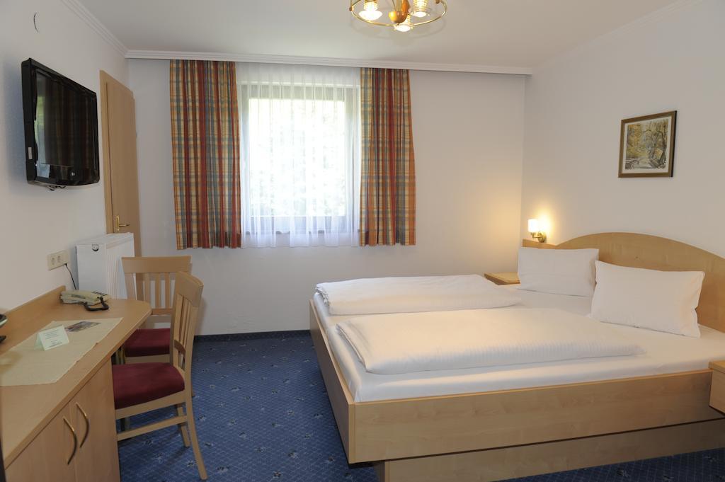 Landhotel Stofflerwirt Sankt Michael im Lungau Szoba fotó