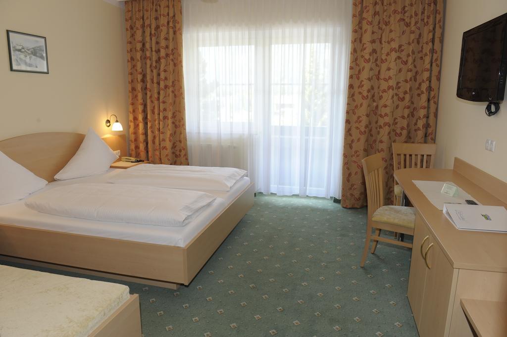 Landhotel Stofflerwirt Sankt Michael im Lungau Szoba fotó